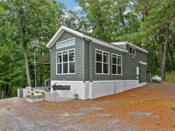 Black River Falls, WI: N8226 Allen Creek Road