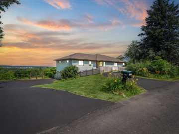 Eau Claire, WI: 205 Skyline Drive