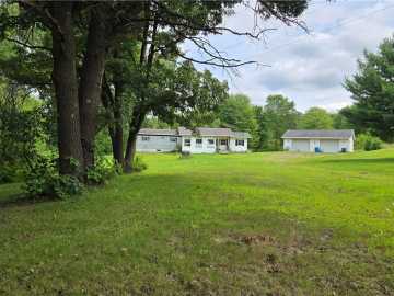 Colfax, WI: 10621 20th St. 