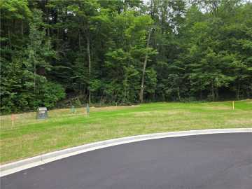 Boyceville, WI: 1445 Sykora Lane