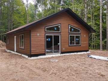 Hayward, WI: 12120W Twin Lake Road