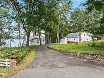 New Auburn, WI: 722 26 1/2 - 27th Street