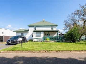 Clear Lake, WI: 240 5th NW Place