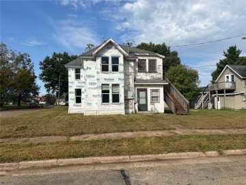 Blair, WI: 328 S Urberg Avenue