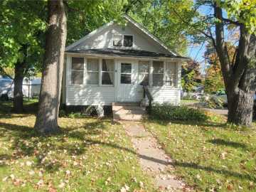 Barron, WI: 115 E Division Avenue