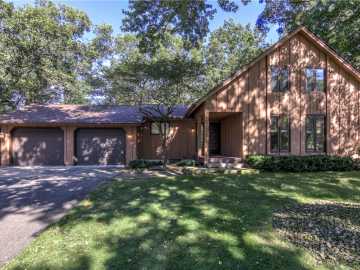 Eau Claire, WI: 4317 Woodridge Drive