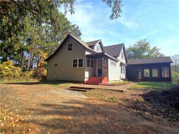 Cumberland, WI: 584 21 1/2 Avenue