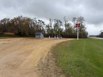 Mondovi, WI: 737 W State Road 88 