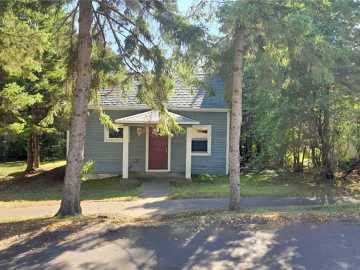 Hayward, WI: 15943 W 3rd Street
