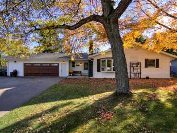 Eau Claire, WI: 1817 Sunset Drive