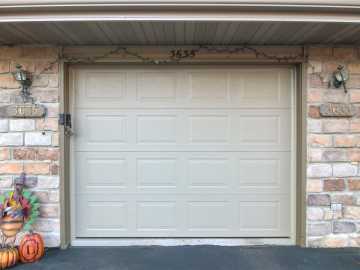 Eau Claire, WI: 3635 Oak Tree Lane