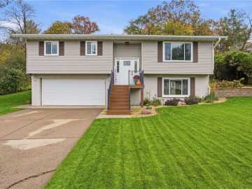 Altoona, WI: 903 Roberts Street