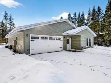 Hayward, WI: 15565 Pine Point Drive