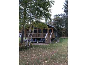 Gordon, WI: 11777 E Pocket Road