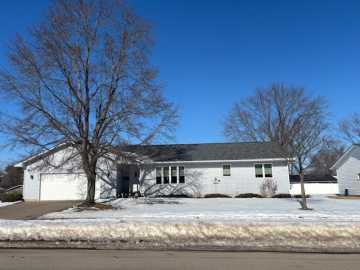 Altoona, WI: 2320 James Avenue