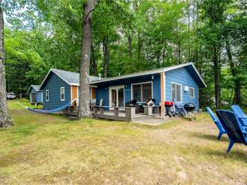 Hayward, WI: 10111 N Filter Bay Road