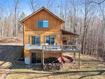 Hayward, WI: N8065 Wolf Lane