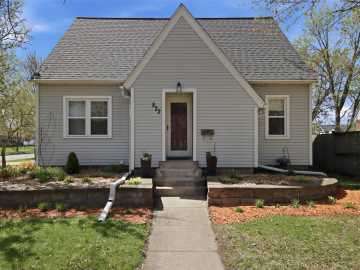 Eau Claire, WI: 822 Lee Street
