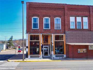 Durand, WI: 201 W Main 