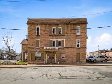 Eau Claire, WI: 678 Wisconsin Street