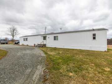 Neillsville, WI: 2742 N Pray Avenue