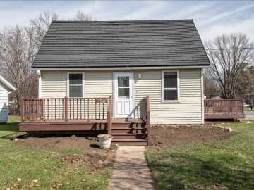 Menomonie, WI: 1621 2nd SE Avenue