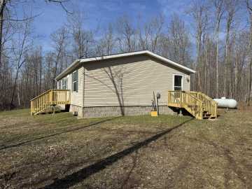 Ladysmith, WI: 9618 W Mile Road