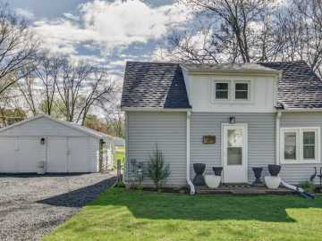 Menomonie, WI: 314 14th NE Street