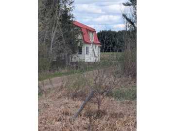 Holcombe, WI: 23505 State Hwy 27 
