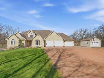 Stanley, WI: N1520 Hollow Road