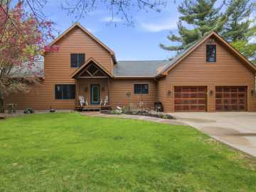 Elk Mound, WI: E8200 260th Avenue