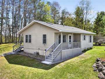 Stone Lake, WI: 15403W Allendale Lane