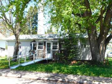 Hawkins, WI: 516 Grand Avenue