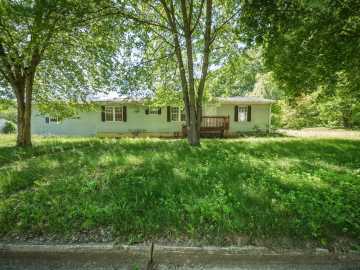 Camp Douglas, WI: 99 Bluff Street