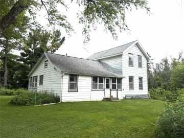 Humbird, WI: W12272 E Giloy Road
