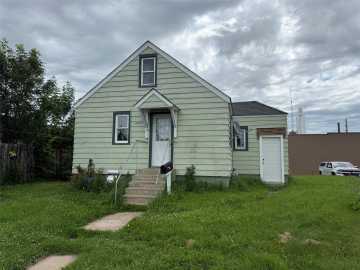 Arcadia, WI: 114 S Monroe Street