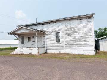 Cameron, WI: 607 Lodi Avenue