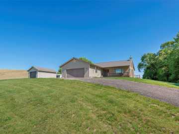 Durand, WI: W2312 County Road T 