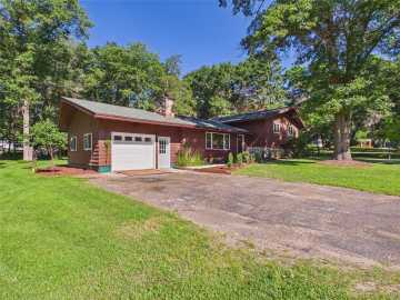 Hayward, WI: 10721 N Pinecrest Drive