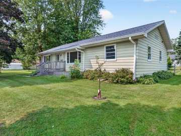 Barron, WI: 425 S 4th Street