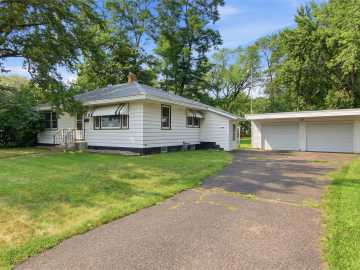 Eau Claire, WI: 638 Selma Street