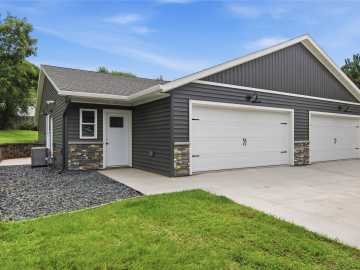 Eau Claire, WI: 1323 Carpenter Avenue