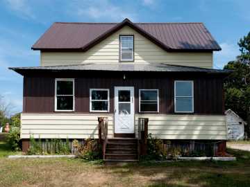 Dallas, WI: 120 Hampton S Avenue