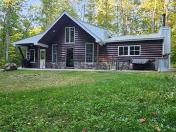Winter, WI: 7295W Hemlock Haven Road