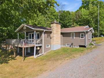Hayward, WI: 7611W Pine Point Road