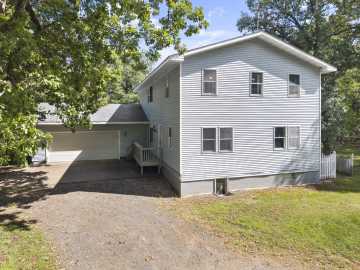 St Croix Falls, WI: 2488 Sunny Acres Lane