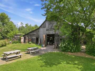 Hayward, WI: 10886 N Round Lake School Road