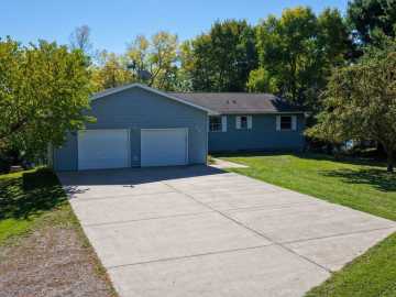 Frederic, WI: 11485 Pine Lake Road