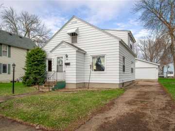 Chippewa Falls, WI: 633 Maple Street
