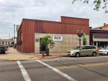 Black River Falls, WI: 104 Main Street